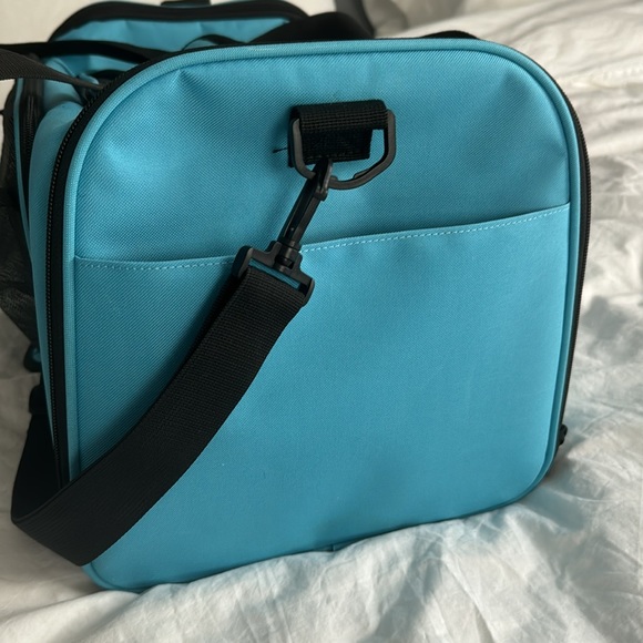 Blue Henkelion Pet Carrier - Picture 3 of 10